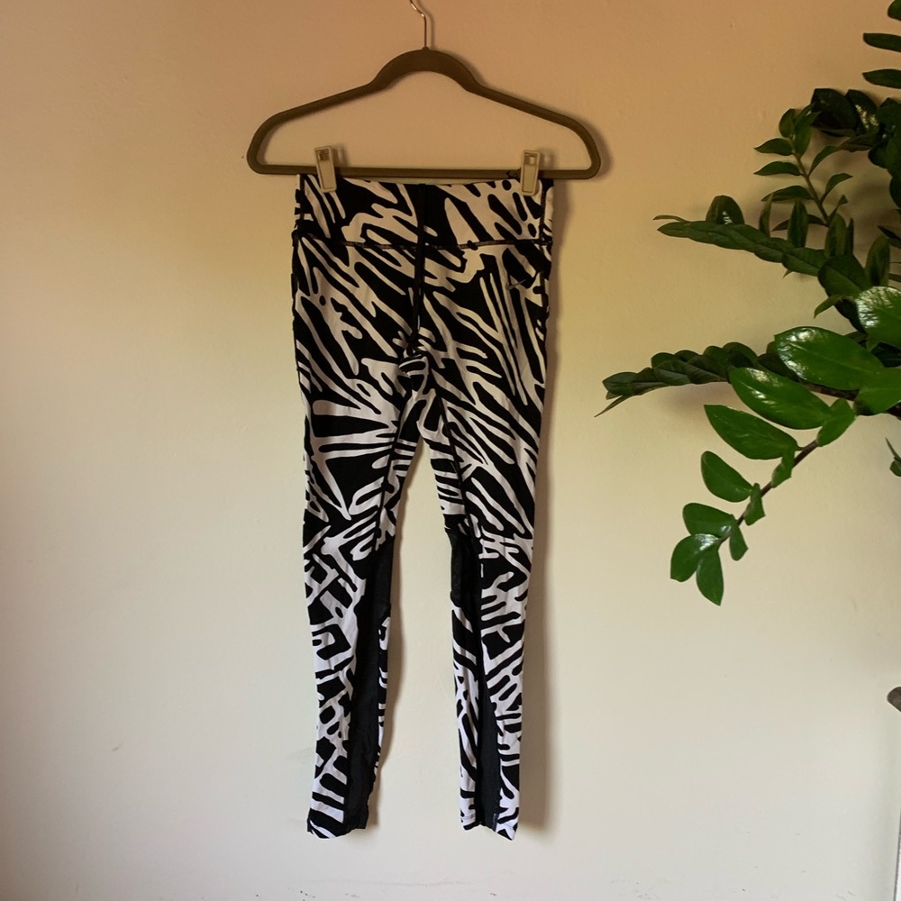 Nike Dri-Fit crop leggings, like new, size S